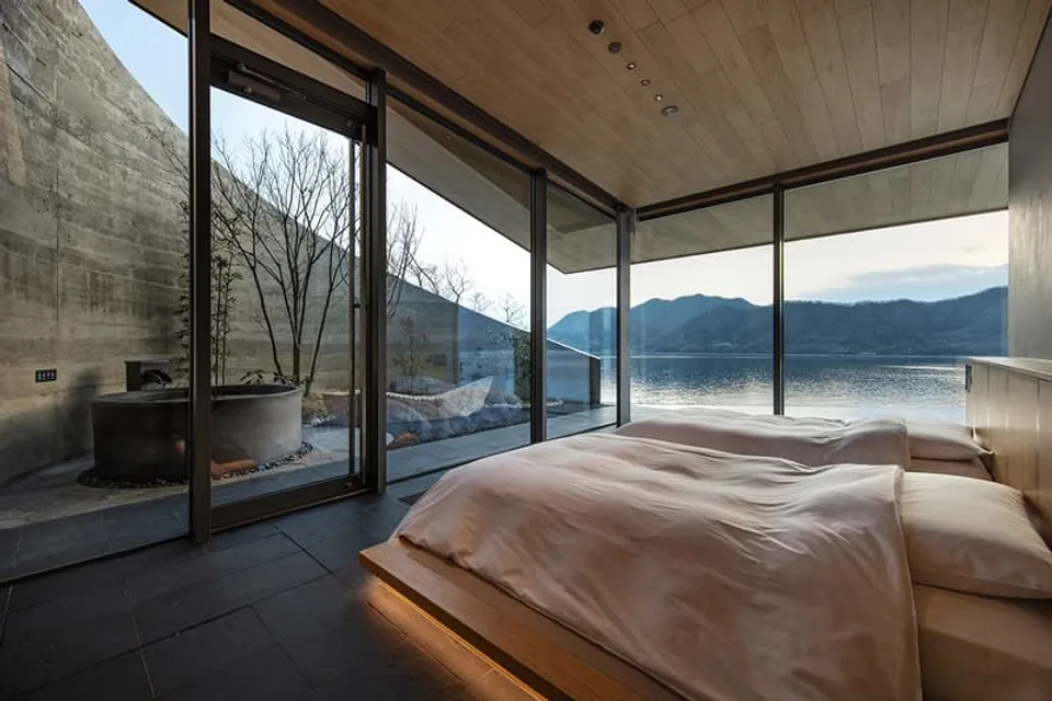 Bjarke Ingels apporte un futurisme audacieux au Japon avec NOT A HOTEL Setouchi