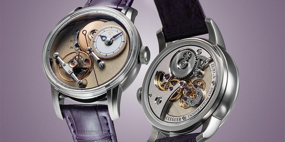 Deux montres mécaniques élégantes sur fond violet.