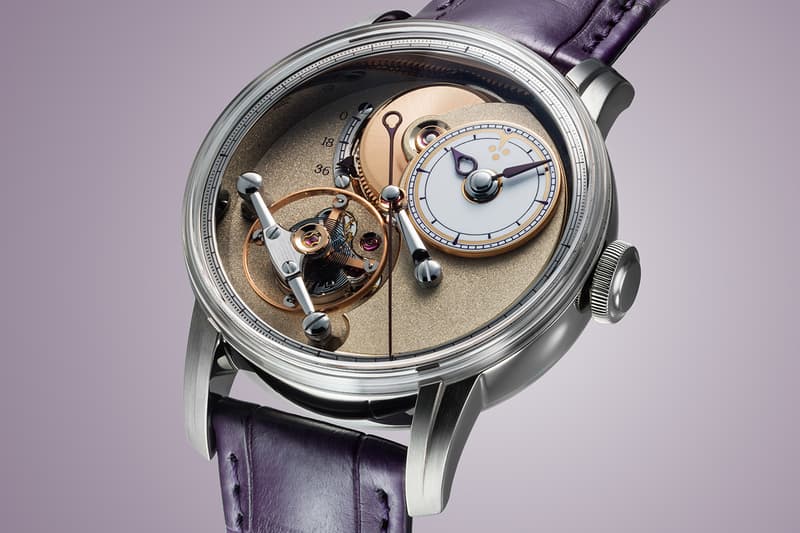Montre mécanique avec bracelet violet et design complexe