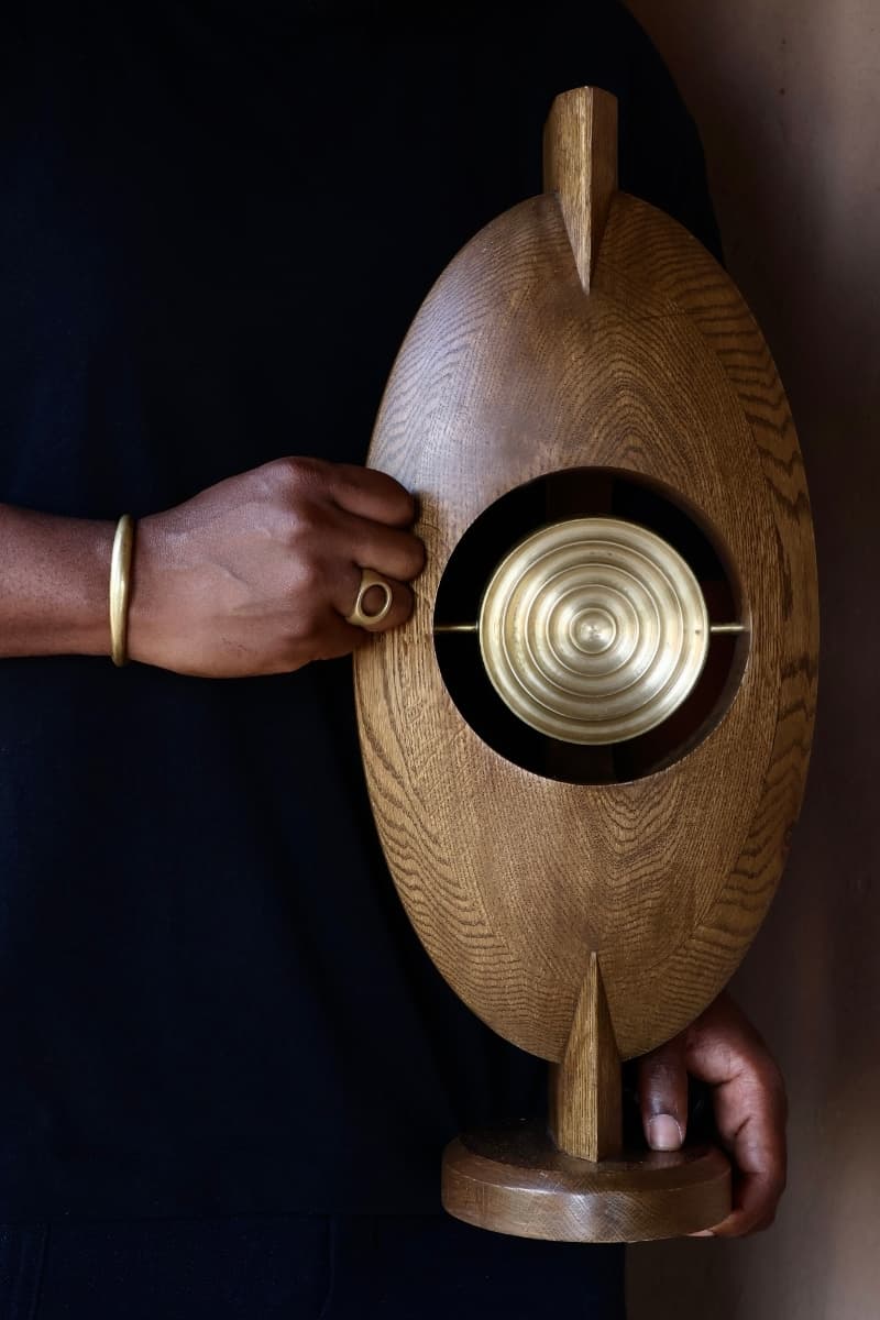 Informations sur la collection de lampes Gèlèdé de Salù Iwadi Studio