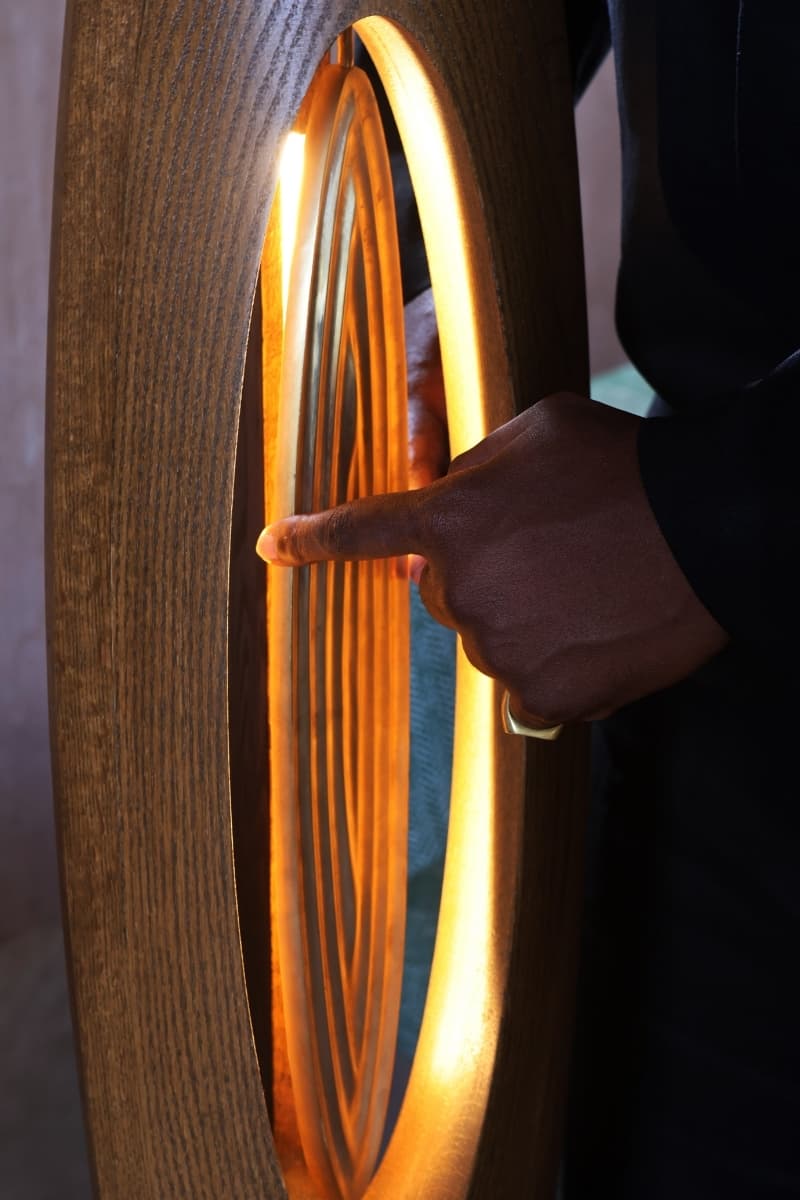 Informations sur la collection de lampes Gèlèdé de Salù Iwadi Studio