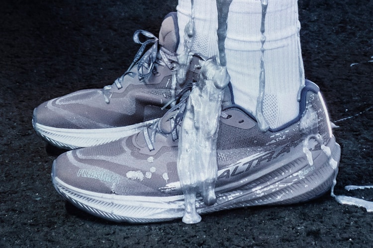 PLEASURES x Altra lancent la chaussure de course Experience Flow 3 “Satellite”