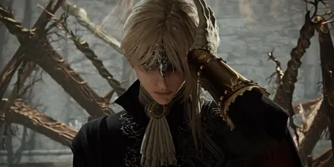 Personnage élégant avec un bandeau métallique et des décorations dorées.