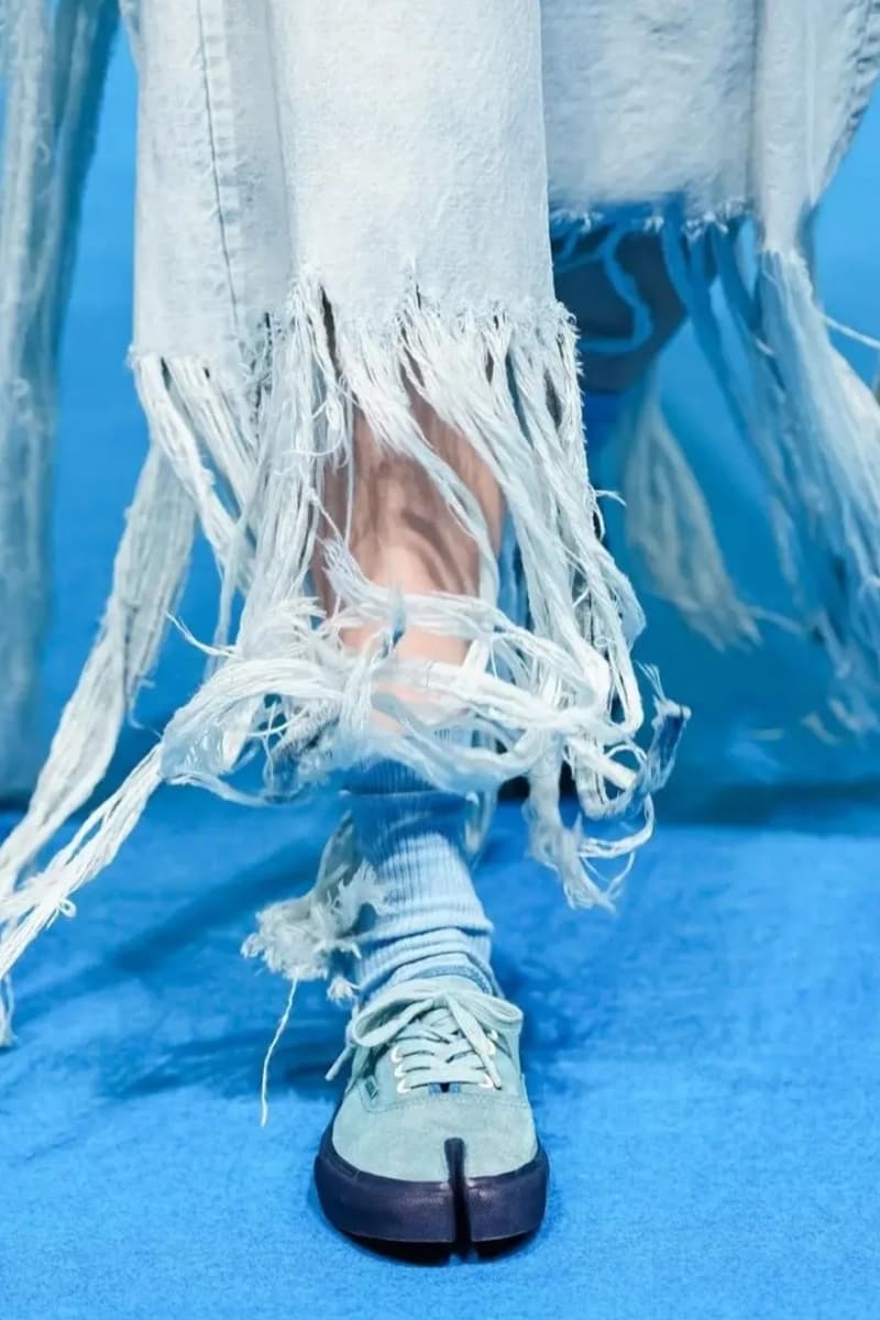 Premières images de la collaboration FDMTL Vans Authentic Tabi automne/hiver 2026