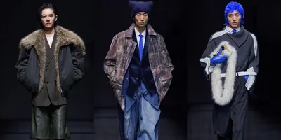 Trois mannequins portant des vêtements de mode extravagants sur un podium.