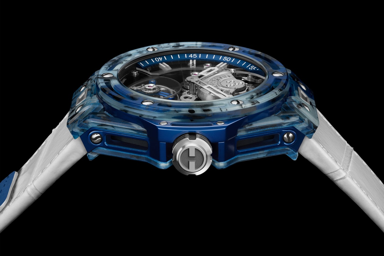 hublot-celebre-la-legende-de-djokovic-avec-une-trilogie-big-bang-tourbillon-carousel-2.jpg
