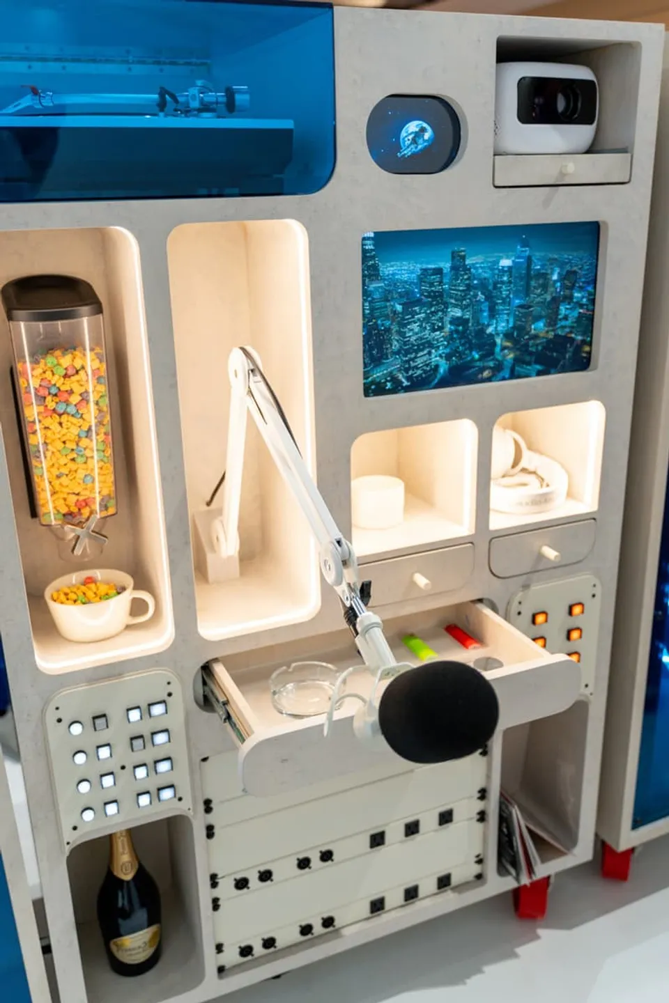 A$AP Rocky sort des tapis de ville HOMMEMADE, des armoires à haut-parleur et plus encore