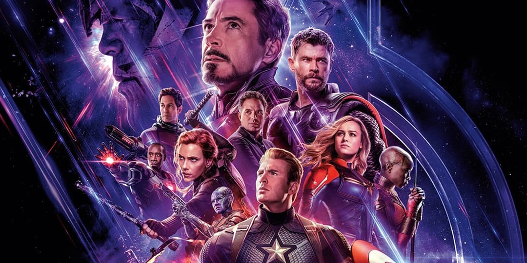 Affiche de super-héros avec plusieurs personnages du film Avengers.