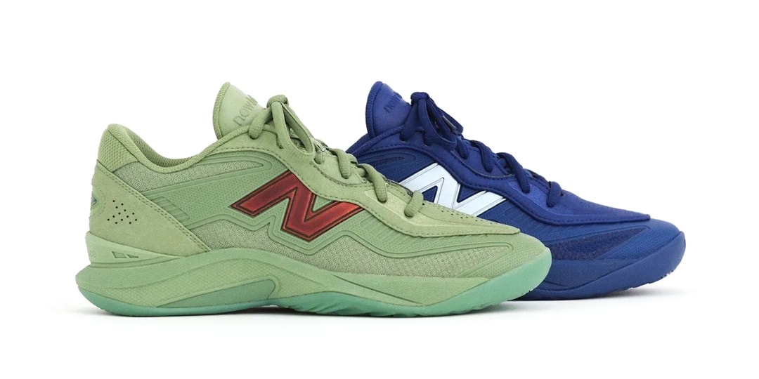 Deux baskets New Balance, une verte et une bleue.
