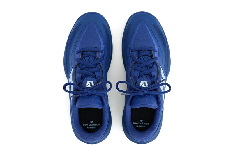 Paire de chaussures New Balance bleues vue de dessus