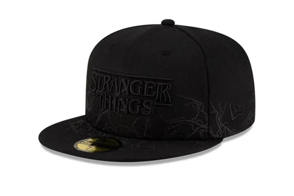 new-era-et-stranger-things-une-collection-inspiree-pour-lete-2026-carousel-9.jpg
