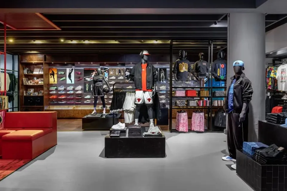 nike-et-jordan-un-pop-up-store-a-decouvrir-a-paris-carousel-9.jpg