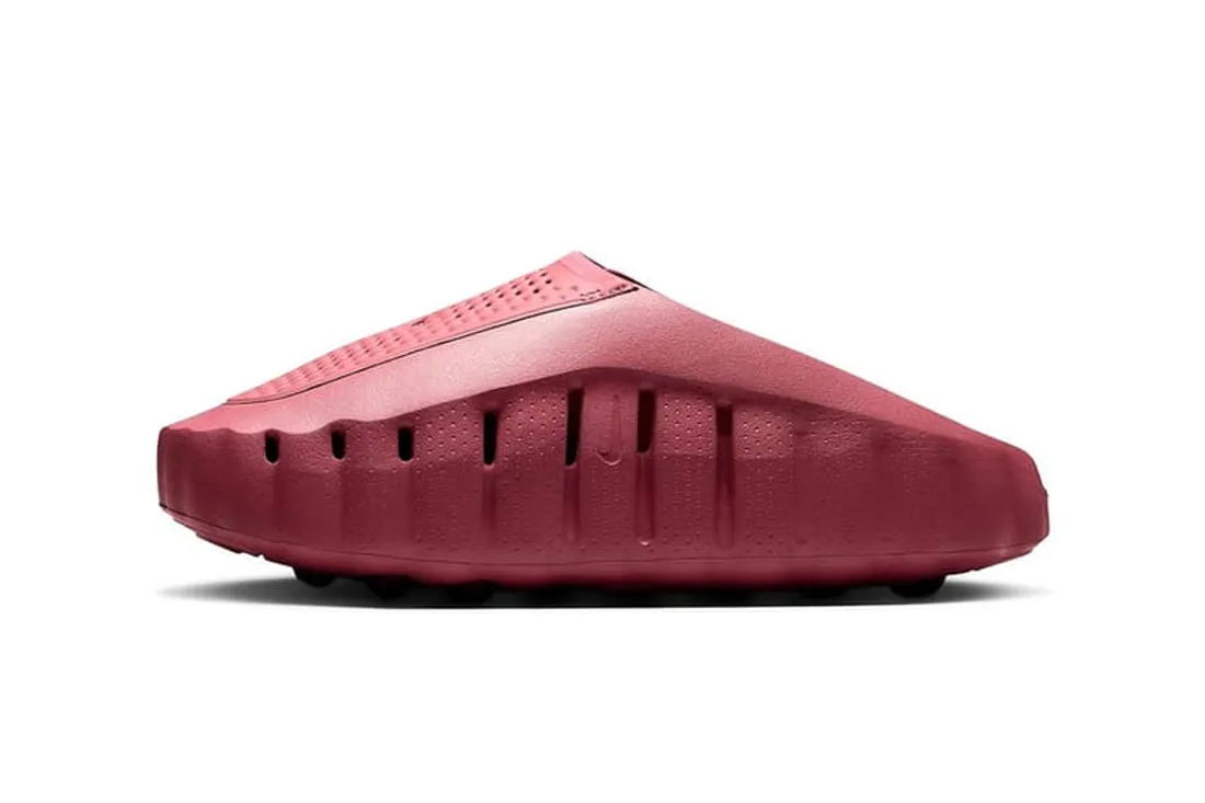 Chaussure rouge futuriste avec semelle côtelée