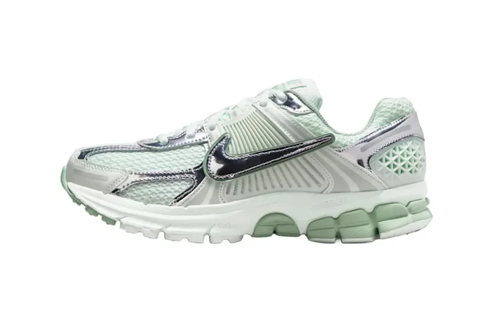 nike-presente-la-zoom-vomero-5-dans-une-version-barely-green-carousel-1.jpg
