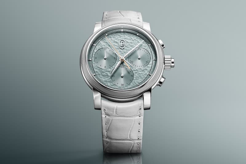 Montre élégante avec bracelet gris et cadran texturé