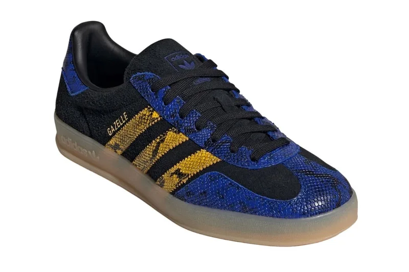 Chaussure Adidas Gazelle en cuir bleu et jaune.