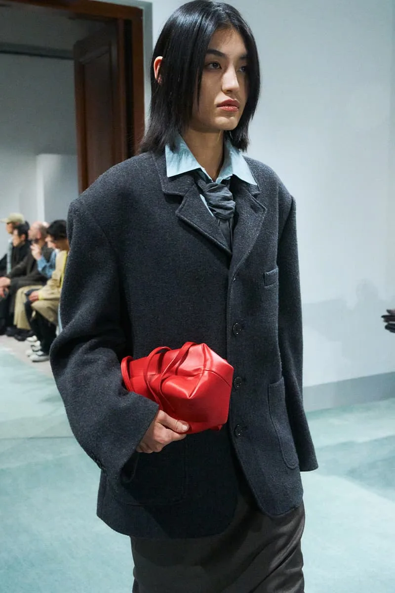 Défilé AMOMENTO automne/hiver 2026 à la Shanghai Fashion Week, marque de mode minimaliste de Séoul, Corée