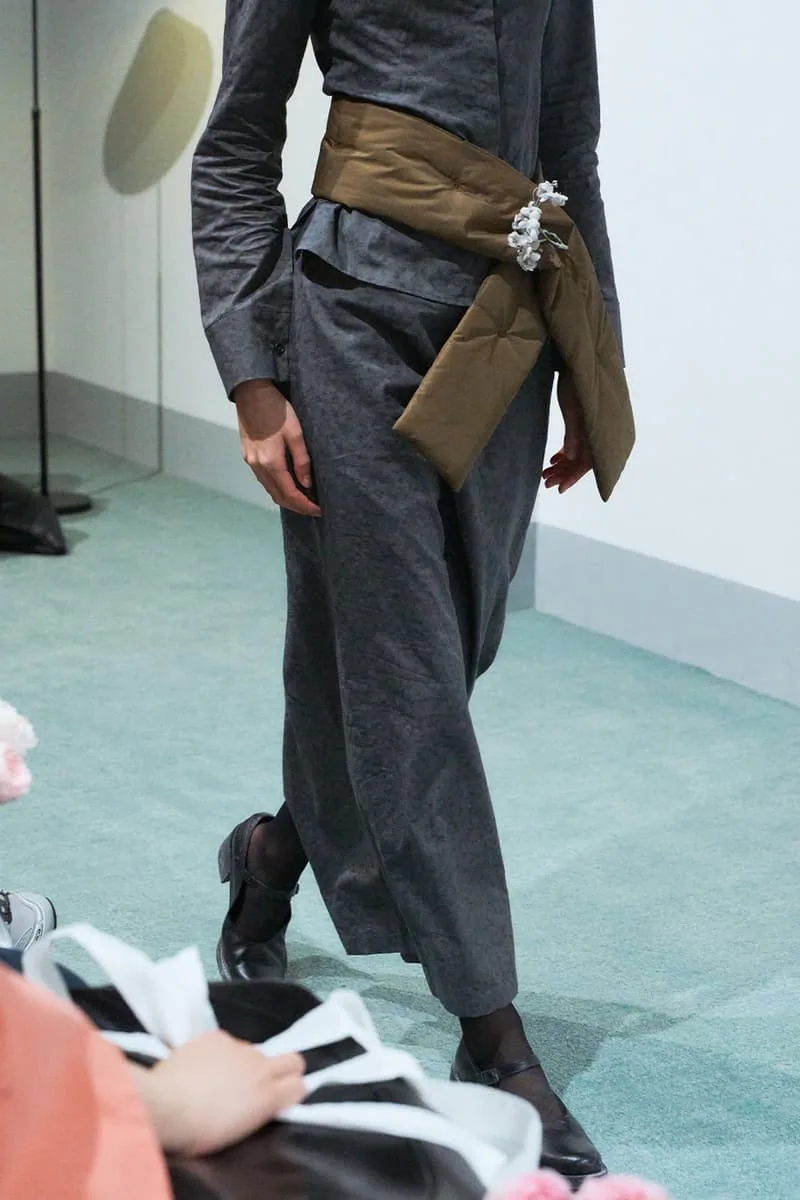 Défilé AMOMENTO automne/hiver 2026 à la Shanghai Fashion Week, marque de mode minimaliste de Séoul, Corée