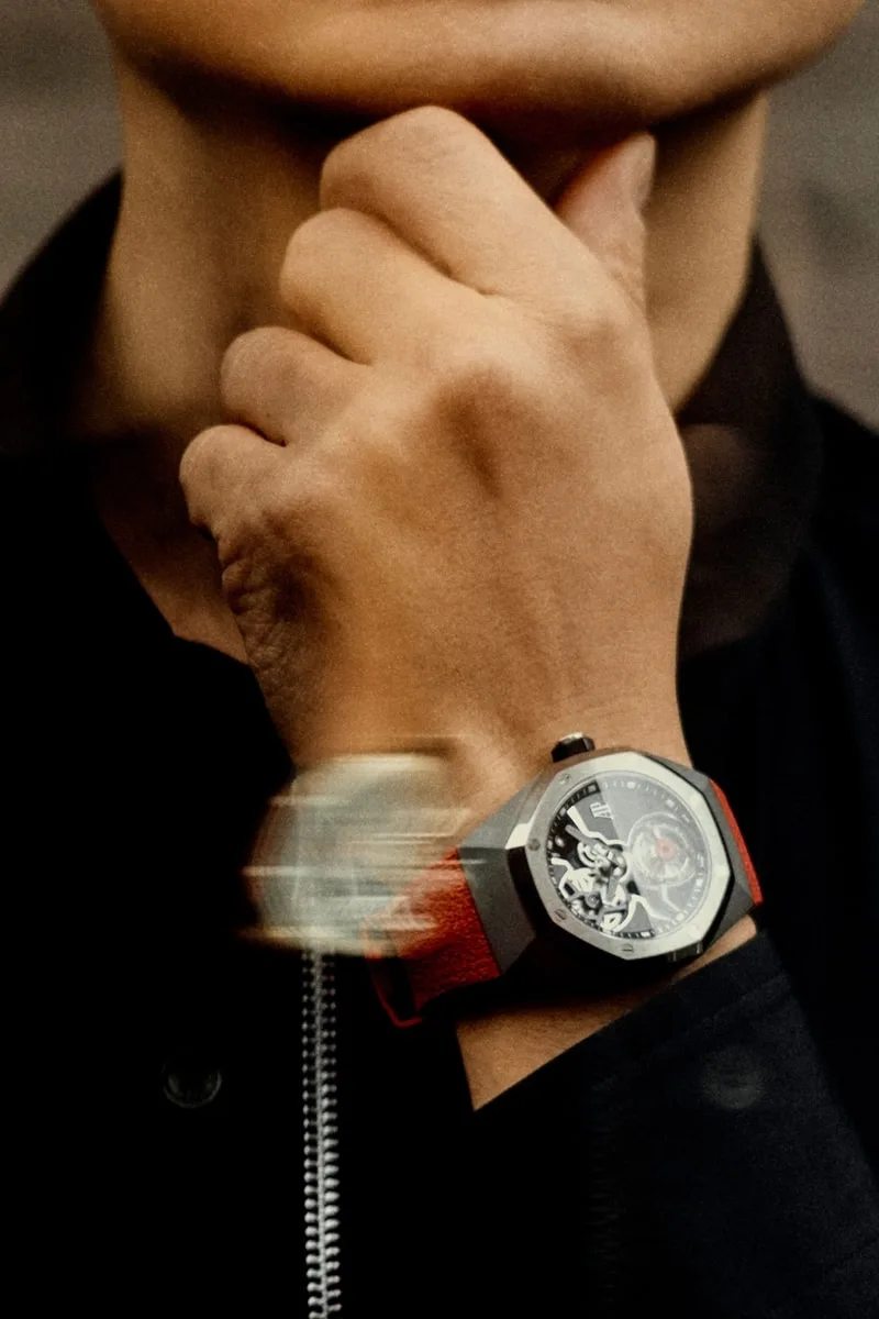 audemars-piguet-un-tourbillon-rouge-inedit-avec-ambush/carousel-4.jpg