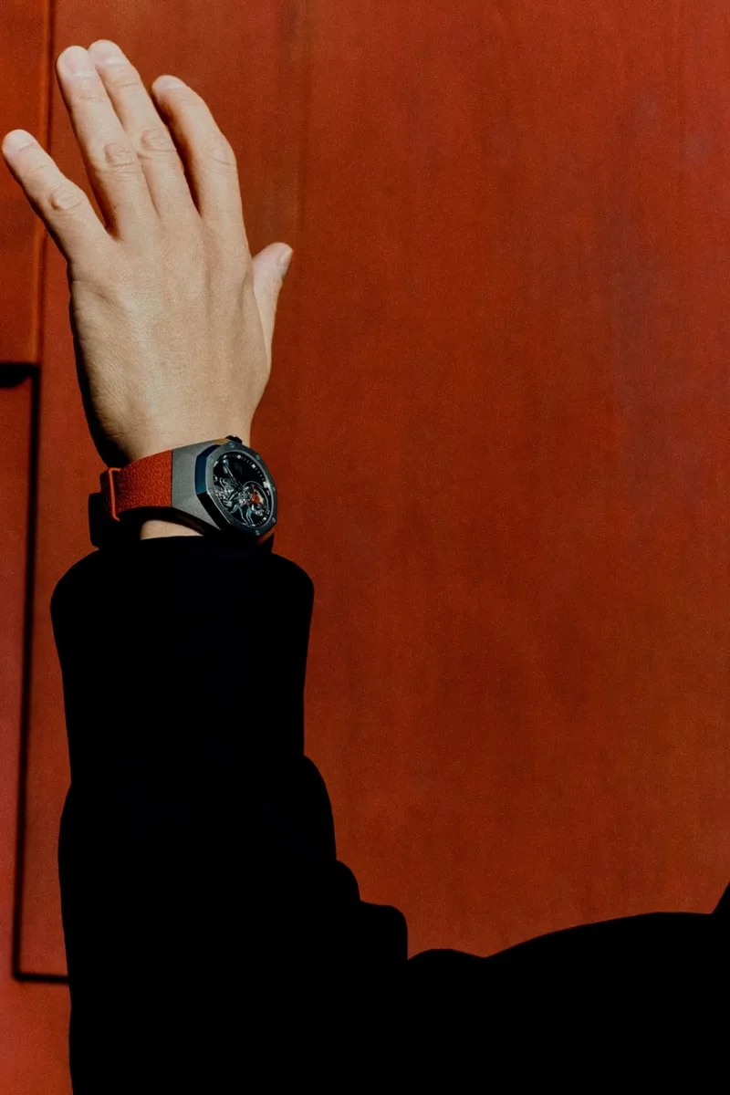 audemars-piguet-un-tourbillon-rouge-inedit-avec-ambush/carousel-7.jpg