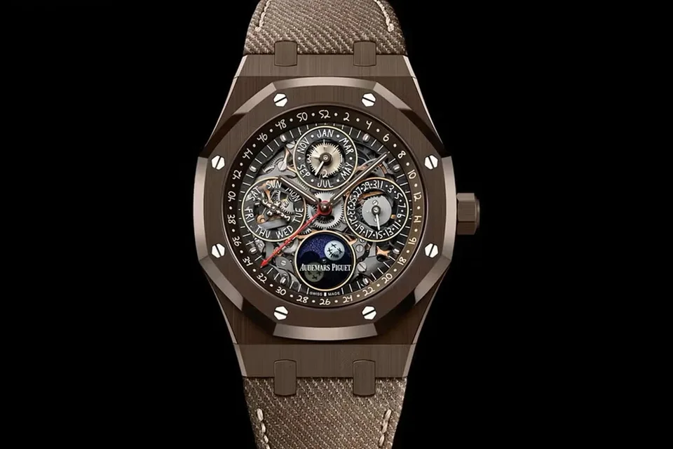 audemars-piguet-x-swatch-dilution-ou-democratisation/carousel-3.jpg