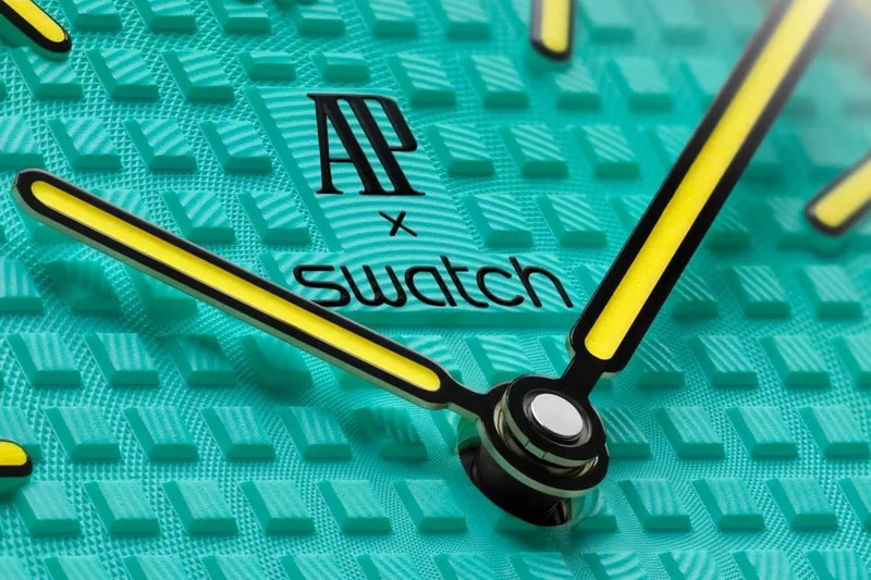 audemars-piguet-x-swatch-la-montre-de-poche-royal-pop/carousel-2.jpg