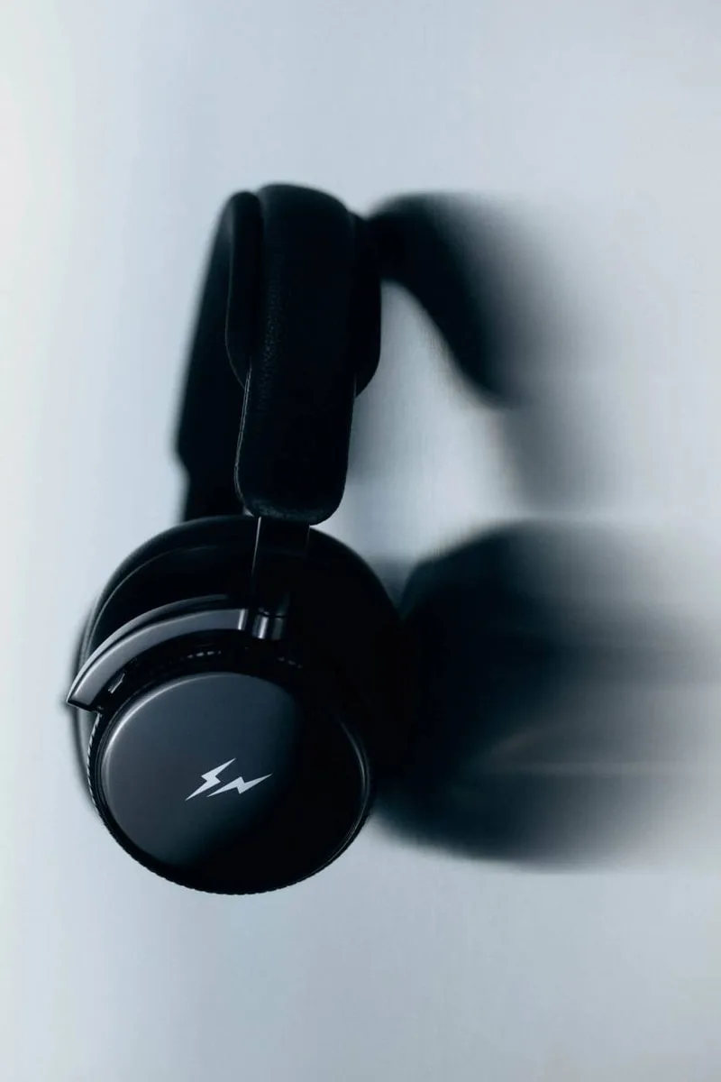 bang-et-olufsen-x-fragment-fusion-du-son-et-du-design/carousel-5.jpg