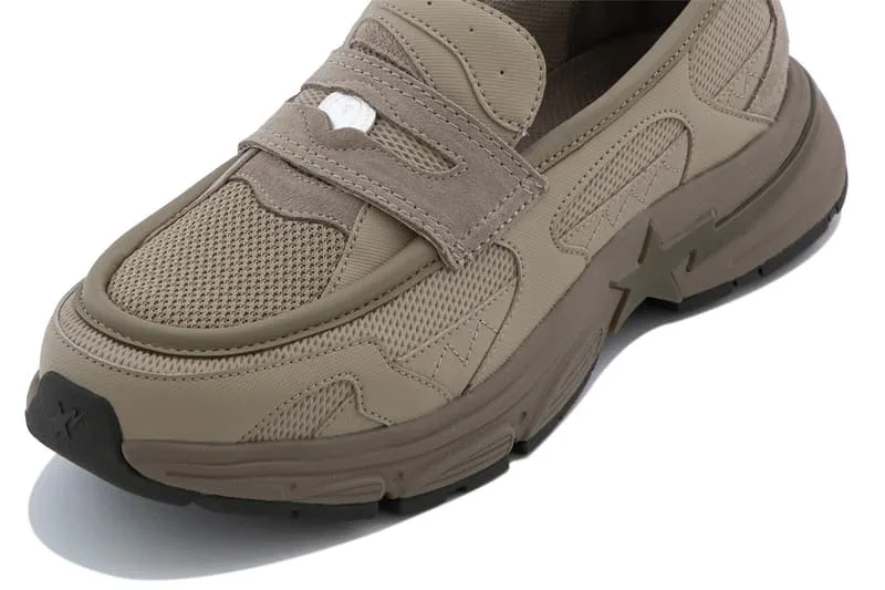 bape-loafer-sta-la-fusion-du-streetwear-et-de-lelegance/carousel-13.jpg