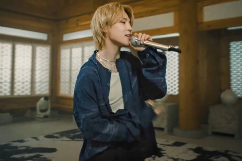bts-envoute-avec-jiyongkim-dans-une-perf-live-explosive-de-swim/carousel-4.jpg