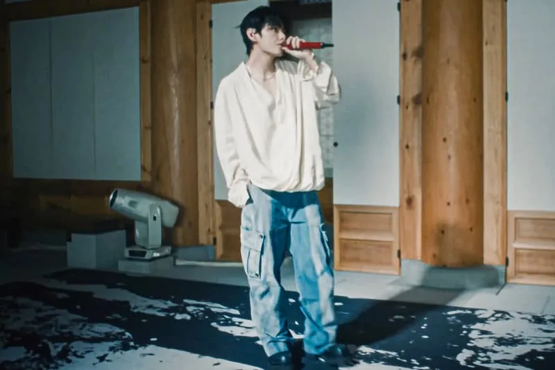bts-envoute-avec-jiyongkim-dans-une-perf-live-explosive-de-swim/carousel-7.jpg