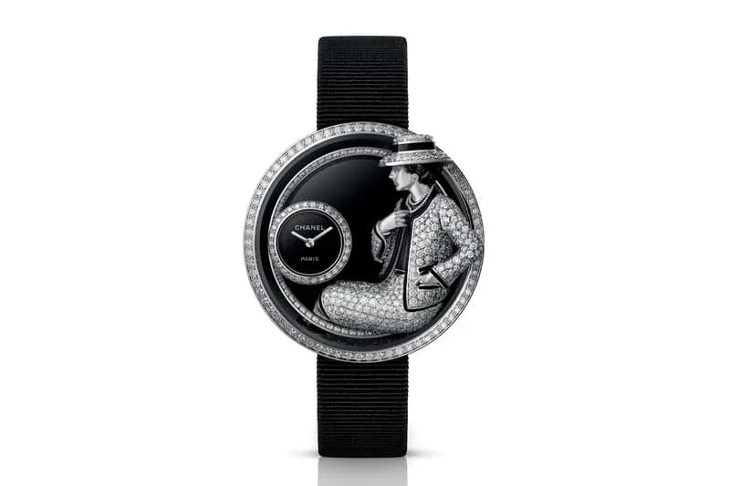 chanel-bouscule-le-luxe-avec-sa-capsule-coco-game/carousel-11.jpg