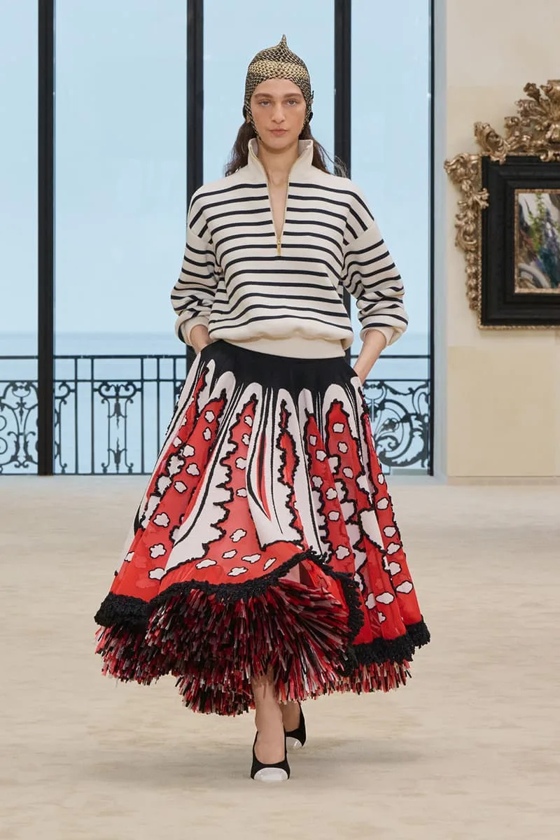 chanel-retrouve-ses-racines-a-biarritz-avec-matthieu-blazy/carousel-13.jpg