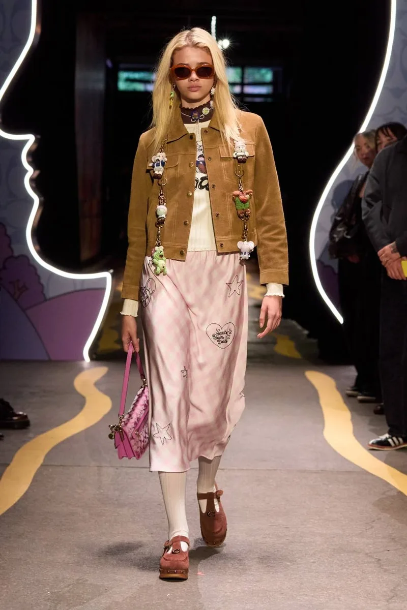 coach-x-brain-dead-capsule-audacieuse-et-ludique/carousel-5.jpg