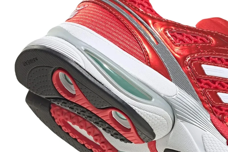 coca-cola-x-adidas-la-sneaker-retro-futuriste/carousel-8.jpg