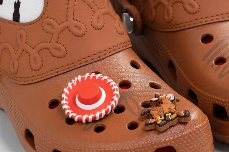 crocs-revisite-toy-story-avec-disney-et-pixar/carousel-9.jpg