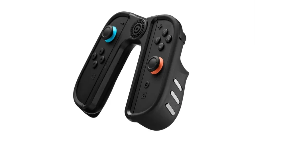 Manettes de jeu noires avec boutons colorés et poignée.