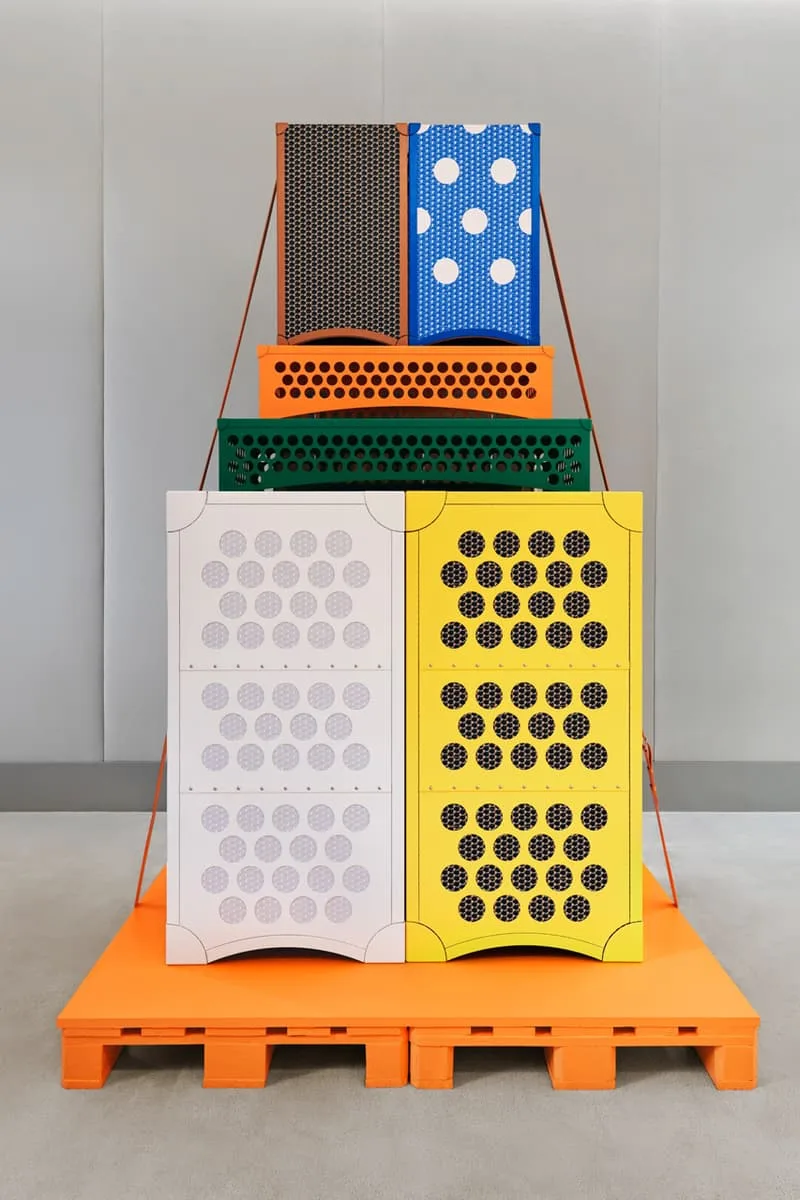 des-malles-moynat-cachent-un-systeme-son-imposant/carousel-1.jpg