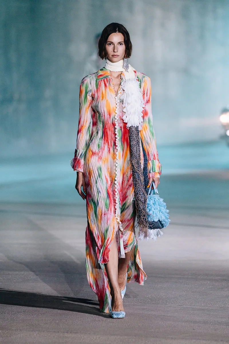 dior-cruise-2027-audace-hollywoodienne-a-lacma/carousel-3.jpg