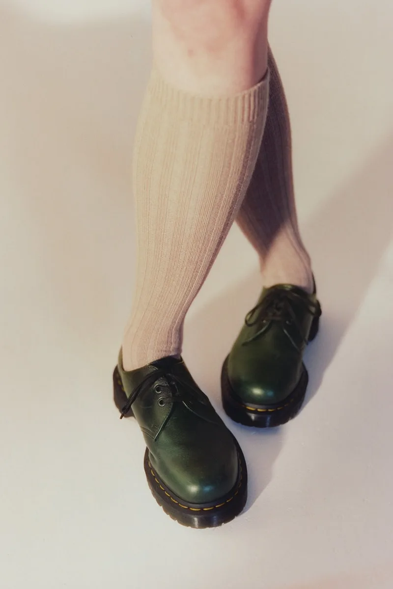 dr-martens-nouveaux-coloris-pour-la-1461-anglaise/carousel-12.jpg