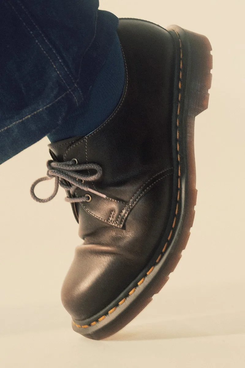 dr-martens-nouveaux-coloris-pour-la-1461-anglaise/carousel-4.jpg