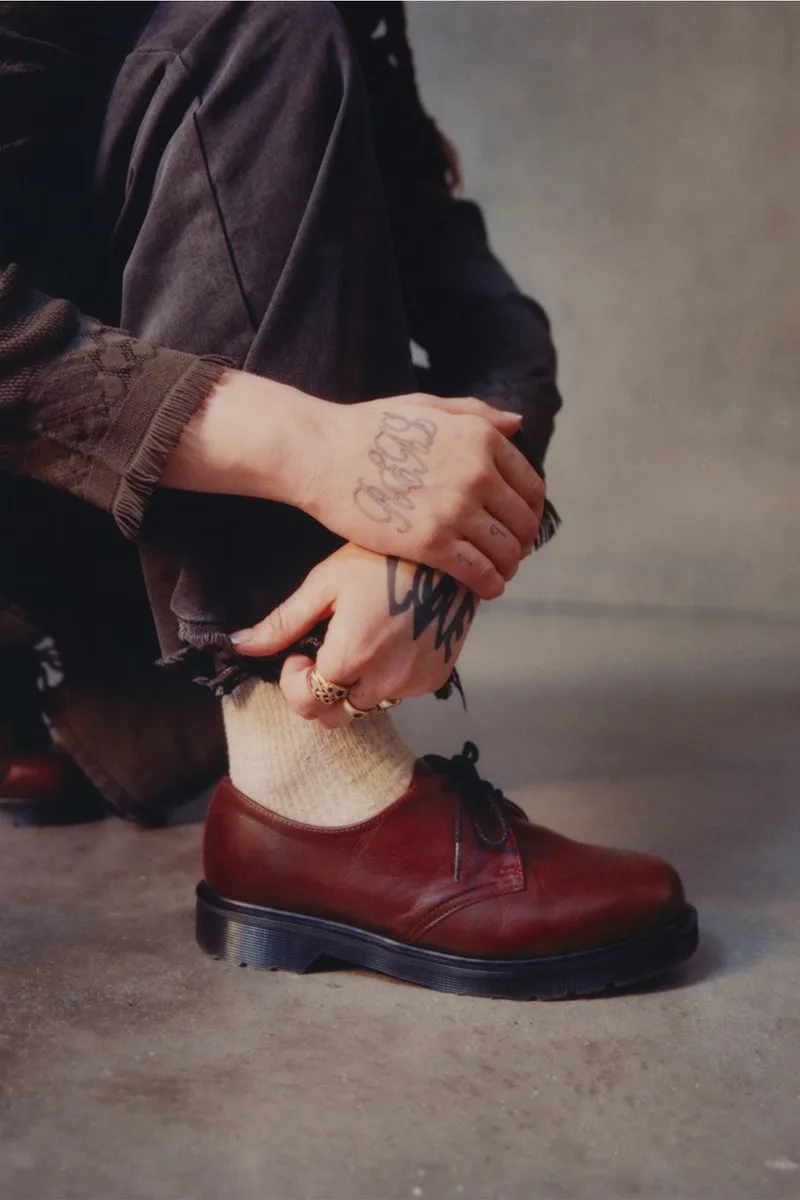 dr-martens-nouveaux-coloris-pour-la-1461-anglaise/carousel-9.jpg