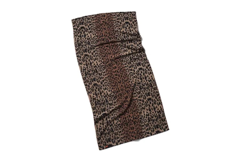 hippopotamus-et-neighborhood-une-collaboration-rugissante/carousel-6.jpg