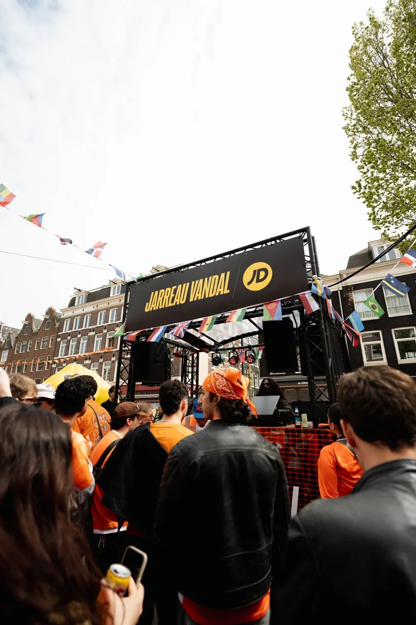 jd-et-jarreau-vandal-kings-day-en-musique-a-amsterdam/carousel-4.jpg