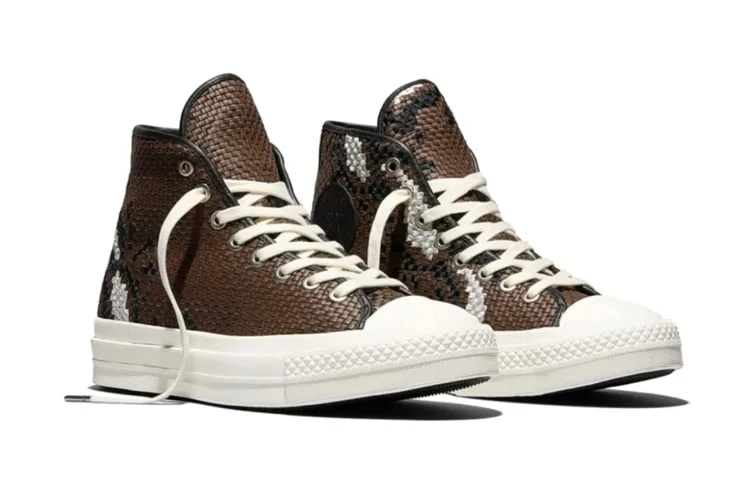 jjjjound-et-new-balance-une-collaboration-minimaliste-et-elegante/carousel-13.jpg