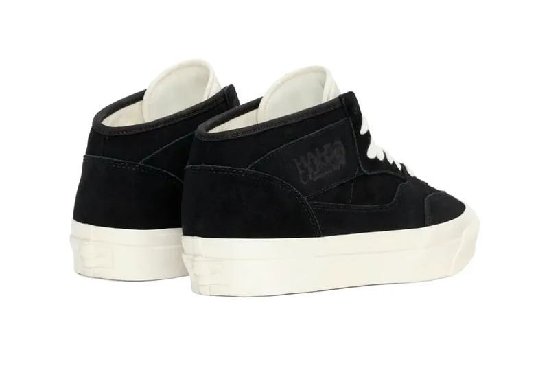 jjjjound-x-vans-half-cab-la-reedition-2026-devoilee/carousel-5.jpg