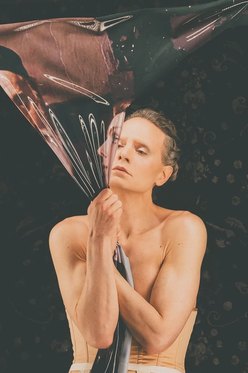 jordan-roth-collages-vivants-au-coeur-de-la-biennale/carousel-14.jpg
