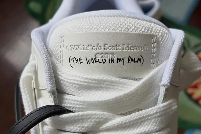 kid-cudi-devoile-sa-nouvelle-sneaker-avec-off-white-la-ooo-off-patch/carousel-4.jpg
