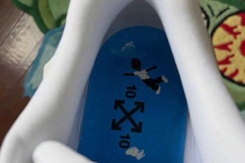 kid-cudi-devoile-sa-nouvelle-sneaker-avec-off-white-la-ooo-off-patch/carousel-5.jpg