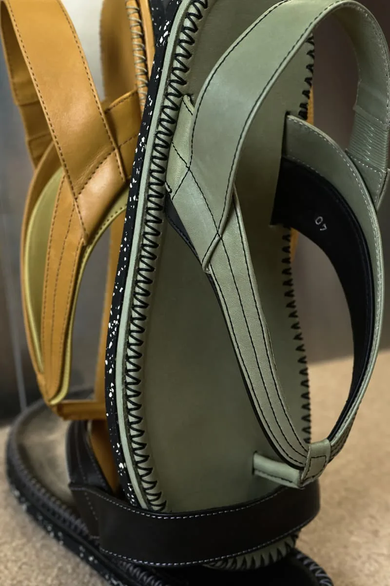 kiko-kostadinov-ss26-nostalgie-et-modernite-a-tokyo/carousel-7.jpg