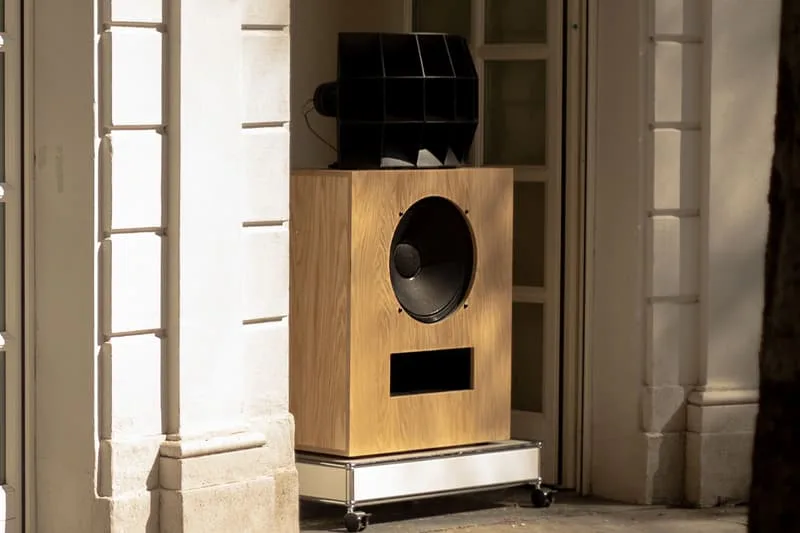 klipsch-et-ojas-devoilent-lenceinte-ko-r2-a-la-milan-design-week/carousel-1.jpg